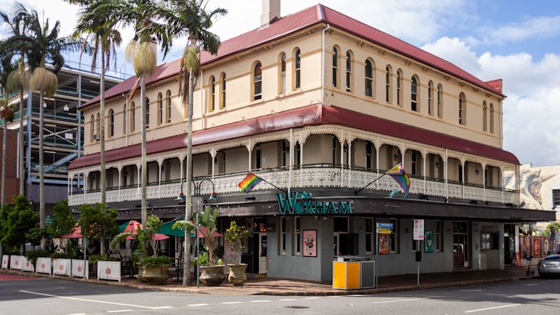 Brisbane hotel workers walk off the job to protest over Zionist event
