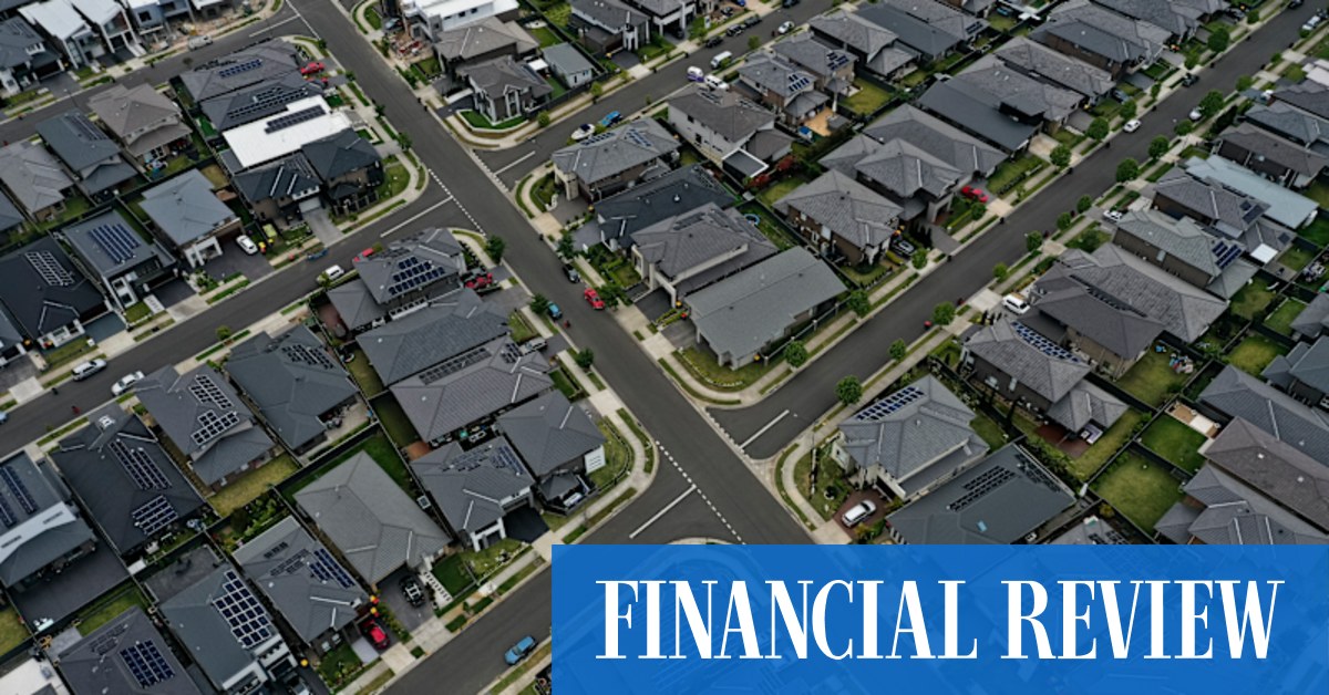 Two-in-five borrowers tipped to push household budgets to limit - Vimarsana News