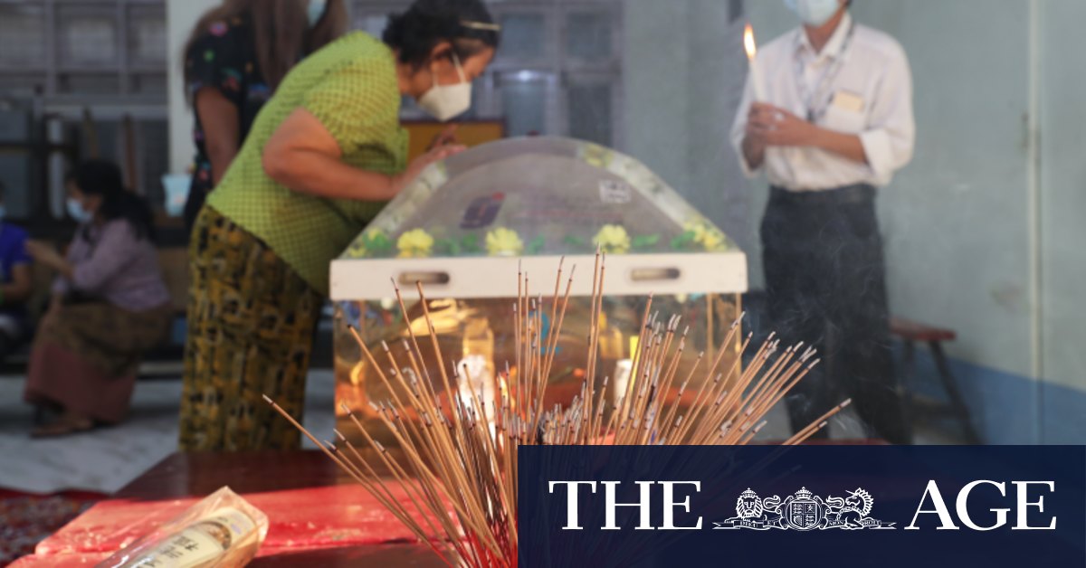 Armata a fost „surprinsă” de opoziția acerbă a manifestanților