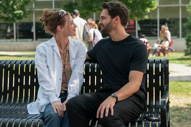 Lili Reinhart and Tom Bateman as Olive and Adam in The Love Hypothesis.