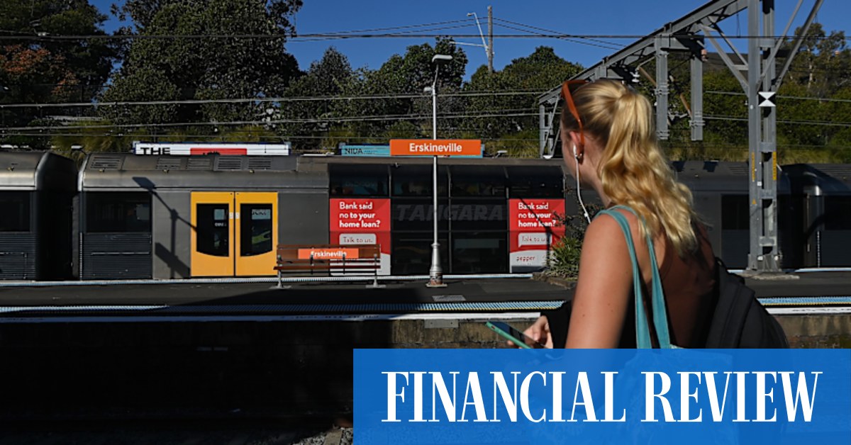 Sydney trains found to be slow and unreliable, review recommends new timetable, maintenance blitz - Vimarsana News