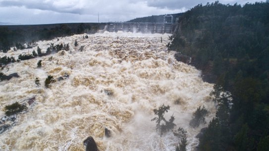Wyangala Dam is currently releasing 230,000 megalitres of water a day after severe storms caused flash flooding on the Lachlan River.