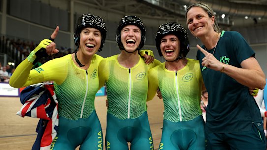 Team Australia celebrate the victory during the Women’s 10Km Scratch Race Final in the Track Cycling on day eight of the Glasgow 2026 Commonwealth Games at Sir Chris Hoy Velodrome on July 31, 2026 in Glasgow, Scotland. (Photo by Adam Pretty/Getty Images)