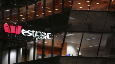 Westpac Introduce Apple Pay For St George Banksa And Bank Of