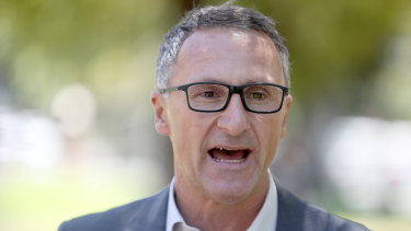 Greens leader Richard Di Natale has apologised to former prime minister Kevin Rudd.