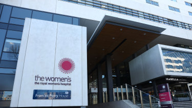 Melbourne's Royal Women's Hospital is offering water births again.