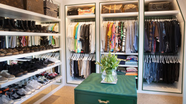 Featured image of post Kardashian Closet Pictures / The space was every girl&#039;s dream as it was stuffed with what.