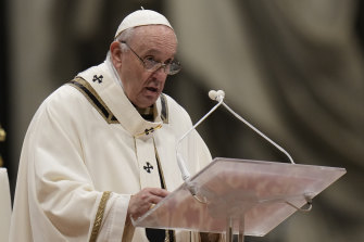 Pope Francis wants couples to use the word “sorry” more.