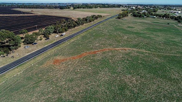 An Aboriginal stone arrangement shaped like an eel in Lake Bolac, part of which was removed.