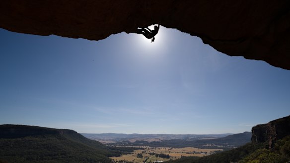Angie Scarth-Johnson and her family made the decision to move from Canberra to Mt Victoria in the Blue Mountains - a suburb known to locals as the "climbing town of NSW". 