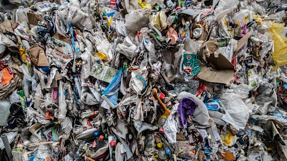 The Australian Council of Recycling is calling for a mandatory recycling label to be placed on every product in Australia. 