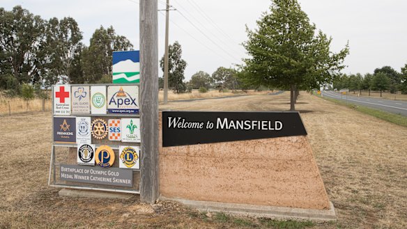 Struggling Mansfield business owners are asking tourists and day-trippers to come back to the town.