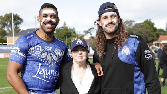 Josh Addo-Carr (left) and Josh Curran with Pam Brandy-Hall, designer of the Bulldogs Indigenous Round jersey.