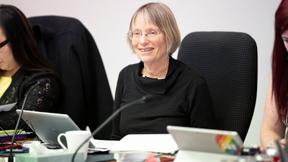 Caroline Le Couteur.