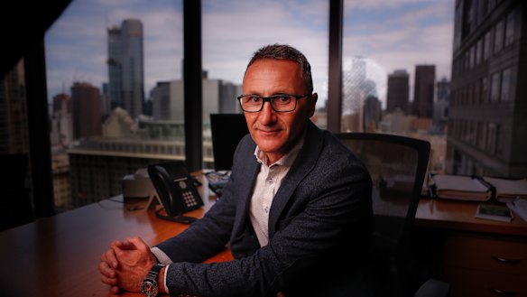 Greens leader Richard Di Natale wants Labor and the Greens to "work co-operatively together". 