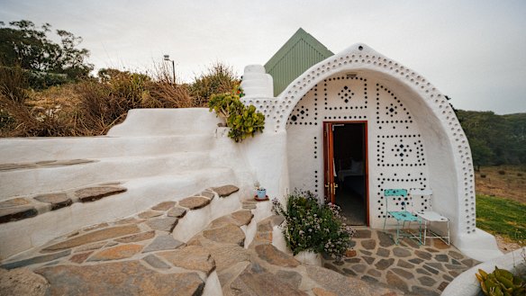Hobbiton moves to Mykonos is the look of Earthship Ironback.