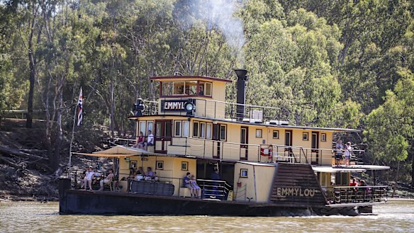 The PS Emmylou is one of a fleet of paddlesteamers that operates from the port of Echuca.