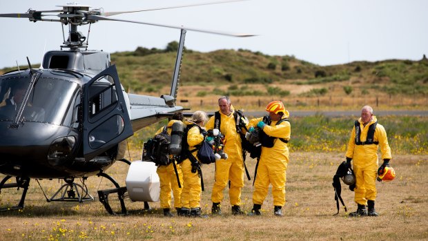 The recovery team returning on Sunday after searching for one of two remaining bodies on White Island.