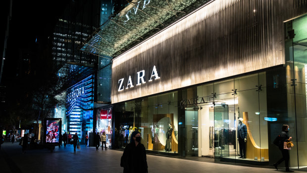 Foot traffic in Sydney's CBD had fallen by more than half, said Paul Zahra, head of the Australian Retailers Association.