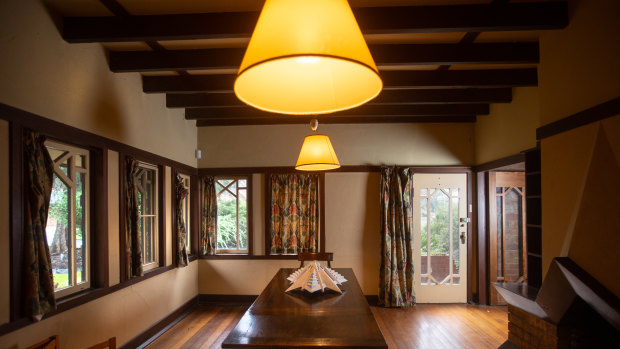 The Lippincott House has a band of windows running almost the entire length of the house.