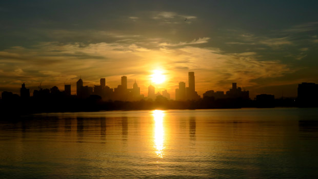 Melbourne is set for a warm few days before a cold front makes way for a chilly weekend.