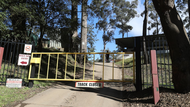 Wollongong Motorcycle Club's Mount Kembla motocross complex is closed following the death of a rider on Sunday morning. 
