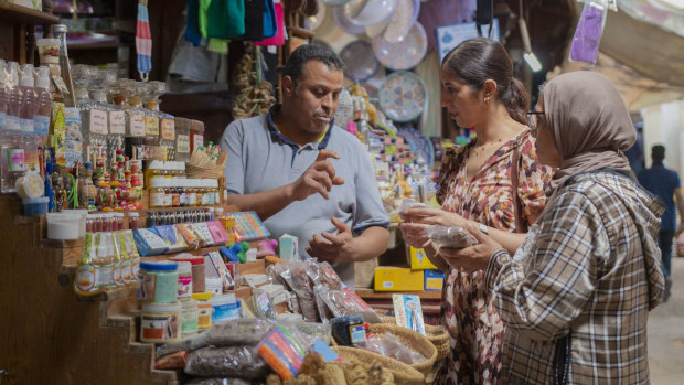 Marketing in the medina.