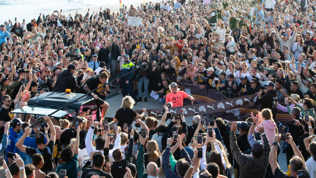 Nedd Brockmann has run from Perth to Bondi Beach. A large crowd of fans witnessed the journey at Bondi Beach.