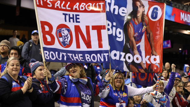 Bulldogs fans love the Bont