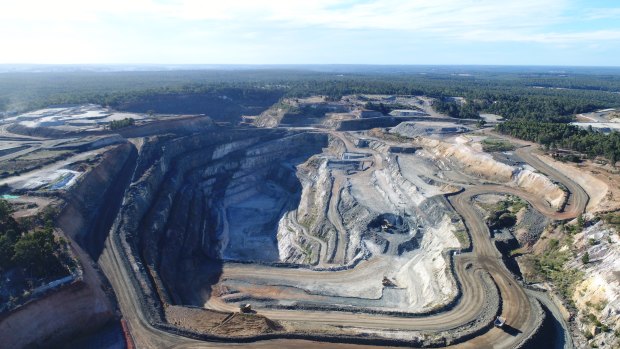 The Greenbushes hard-rock lithium mine in Western Australia is the world's largest hard-rock lithium mine.