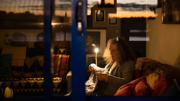 Margaret Holbrow loves her new housing commission apartment in Pyrmont, after spending Sydney’s 2020 lockdown living in her bus. 