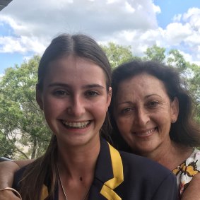 Madonna Hockings drops daughter Ashleigh off at King's College.