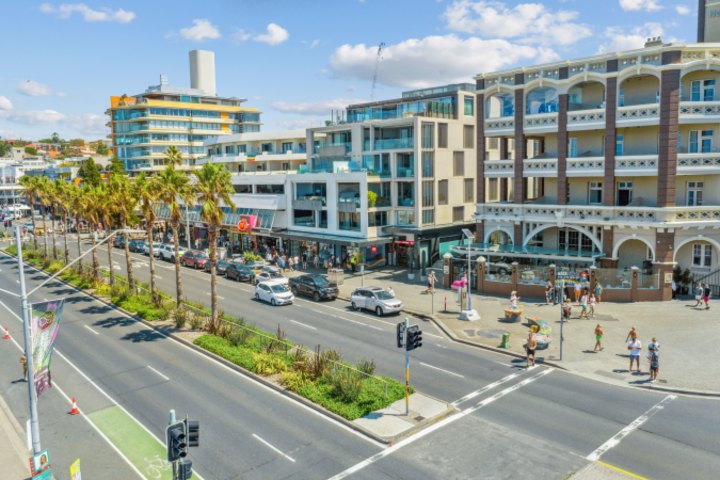 The Beach House Lane shops are on Campbell Parade overlooking North Bondi Beach.