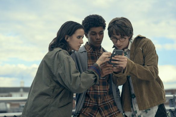 Abby Corrigan (Ema Winslow), Jaden Michael (Mickey Bolitar) and Adrian Greensmith (Arthur “Spoon” Spindell) in Harlan Coben’s Shelter.