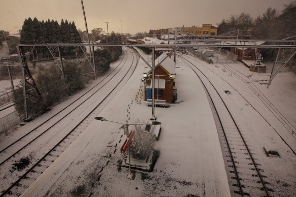 The snow brought trains to a halt in Katoomba.