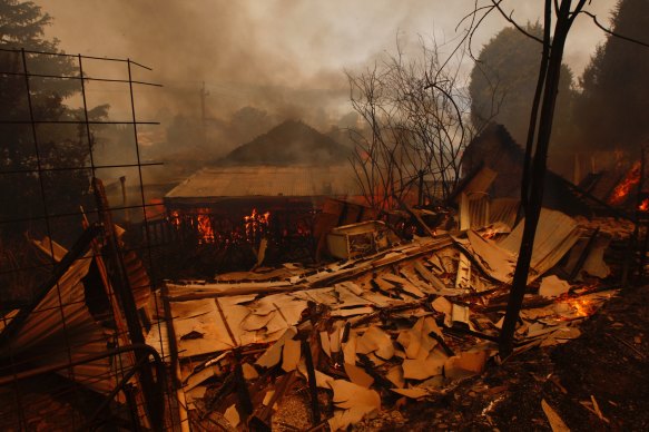 Houses in flames at Lithgow.