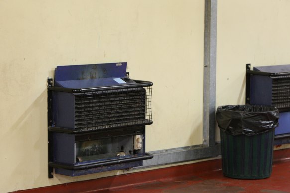An older-style unflued gas heater, photographed at Katoomba High School in 2009. 