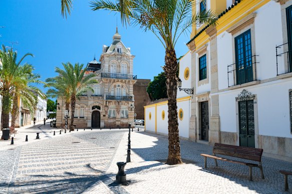Faro is a peaceful place compared to Lisbon.