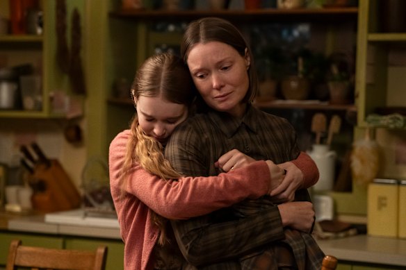 Summer H. Howell (left) and Samantha Sloyan (right) in the new Carrie series.