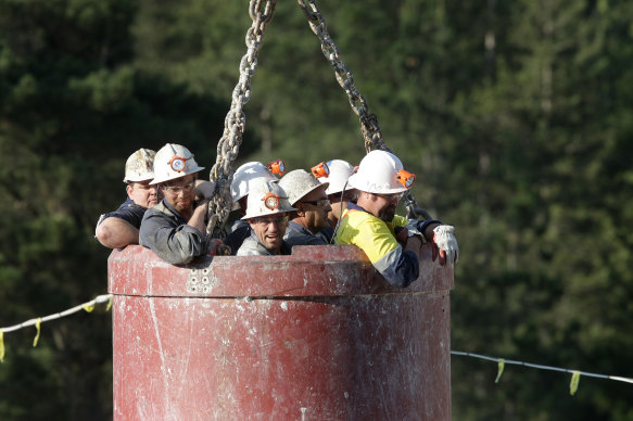 Miners are brought to the surface at a Ballarat gold mine after a tunnel collapse in 2007.