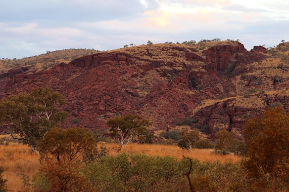 Barnkwirnanha, a traditional navigation marker between Yindjibarndi and Eastern Guruma, close to the Fortescue mine.
