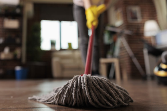 God knows what they made of this Skip who didn’t know how to mop a floor.