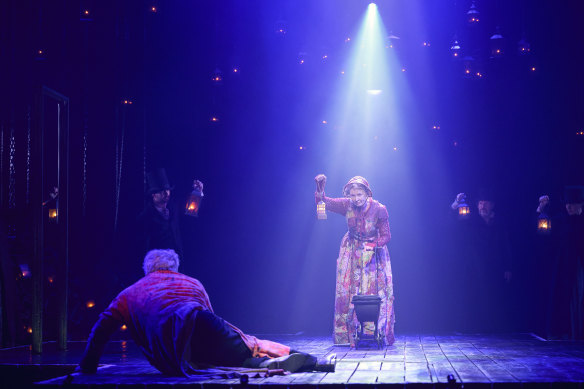 Erik Thomson and Alison Whyte in A Christmas Carol.