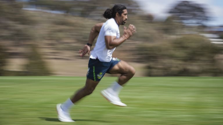 Sia Soliola is cutting his hair, with his second son Alesana, for charity.