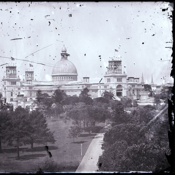 An old photo of the Garden Palace that burned to the ground on September 22, 1882. It housed the first Powerhouse Museum. 