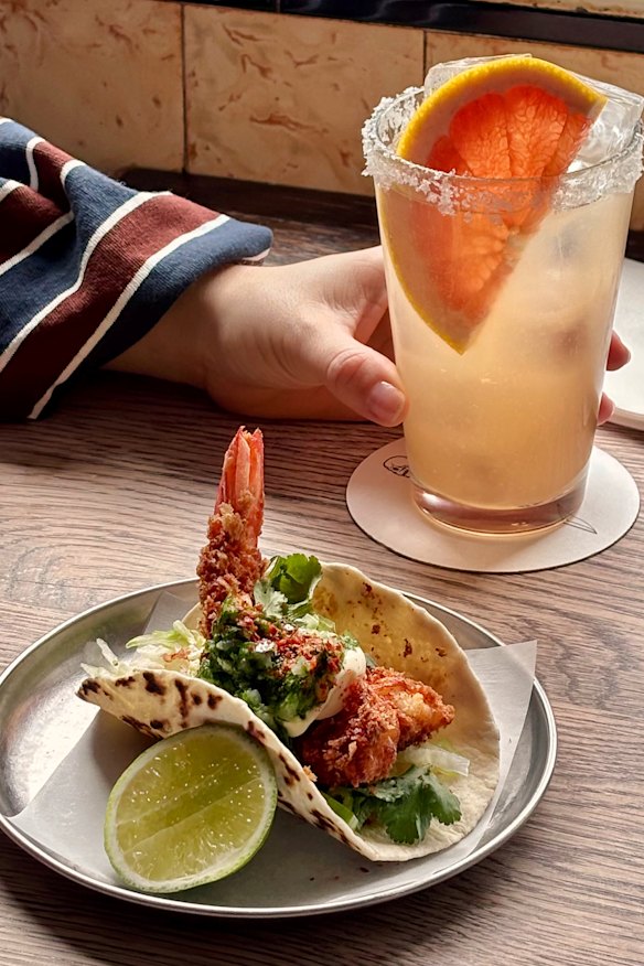 Prawn taco and Paloma cocktail at Builders Arms.