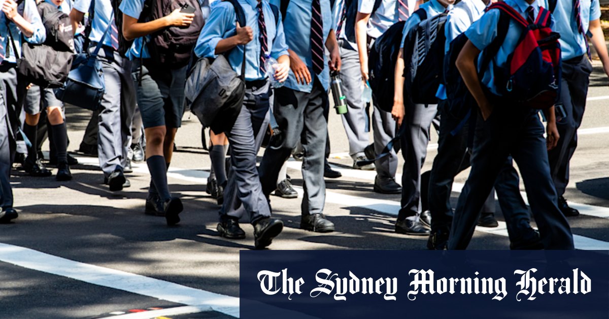 Elite Sydney school's apology after email blunder implicates high-profile family - Vimarsana News