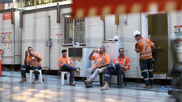 Transport Minister Andrew Constance has criticised Acciona for 'ever-dwindling numbers of workers' along the 12-kilometre route.