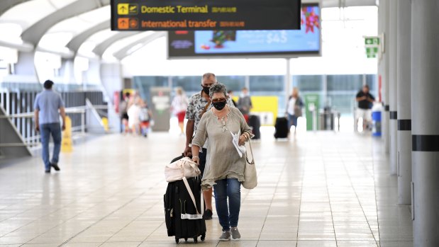 Queensland Premier Annastacia Palaszczuk says people will not be allowed to leave the state for day trips until the 90 per cent vaccination milestone is hit.