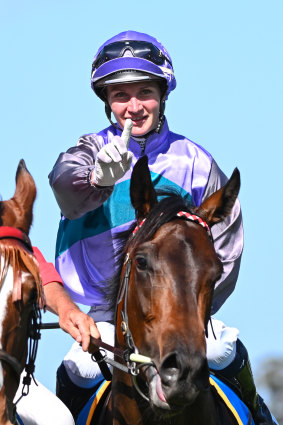 Jamie Kah returns after winning the Blue Diamond on Hayasugi.